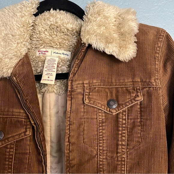 Abercrombie & Fitch Brown Sherpa Corduroy Jacket - Picture 2 of 4